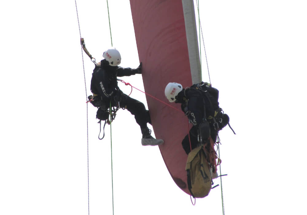 風力発電設備のブレード近接目視点検・補修